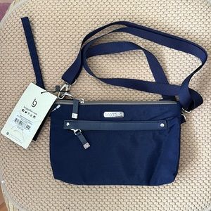 NWT Baggallini All Around mini Crossbody blue